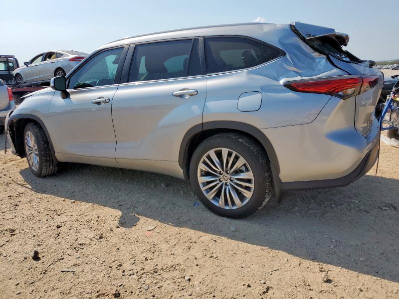 5TDKDRAH1PS032646 - 2023 TOYOTA HIGHLANDER L SILVER photo 2