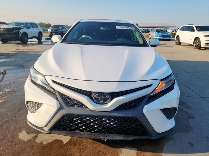 4T1B11HK2KU822565 - 2019 TOYOTA CAMRY L Ақ фото 5