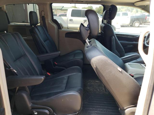 2C4RC1CG2GR303939 - 2016 CHRYSLER TOWN & COU TOURING L SILVER photo 11