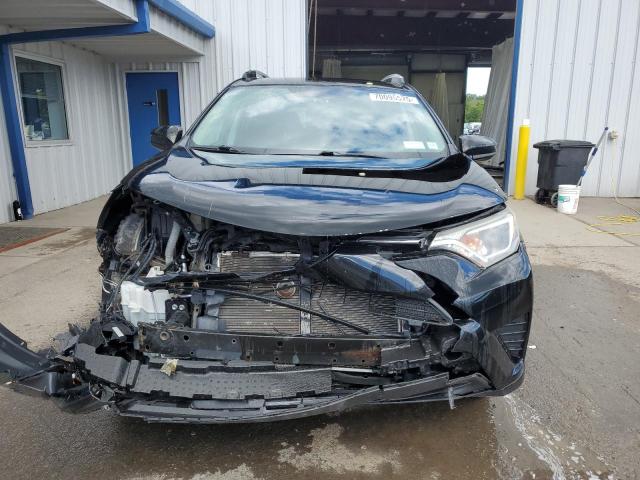 2T3BFREV5GW516148 - 2016 TOYOTA RAV4 LE 黑色 照片 5