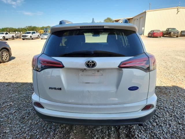 2T3ZFREV6HW350125 - 2017 TOYOTA RAV4 LE თეთრი ფოტო 6