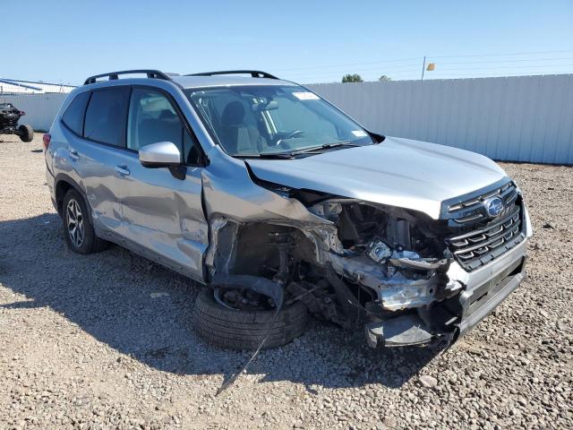 JF2SKADC0PH499408 - 2023 SUBARU FORESTER PREMIUM Сріблястий фото 4