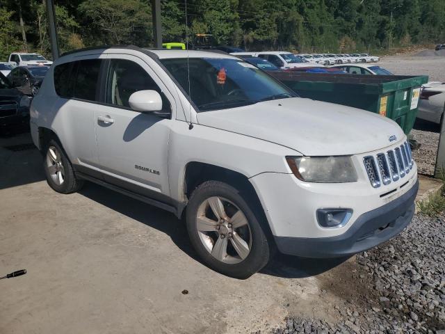 1C4NJCEA9FD171370 - 2015 JEEP COMPASS LATITUDE WHITE photo 4