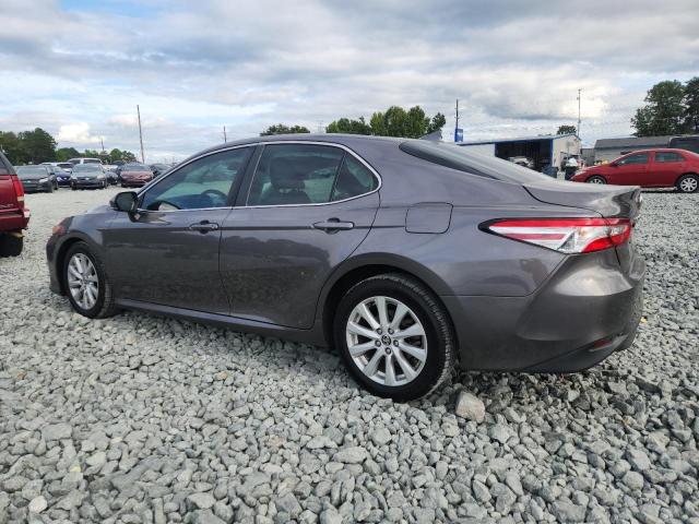 4T1L11AK7LU972977 - 2020 TOYOTA CAMRY LE GRAY photo 2
