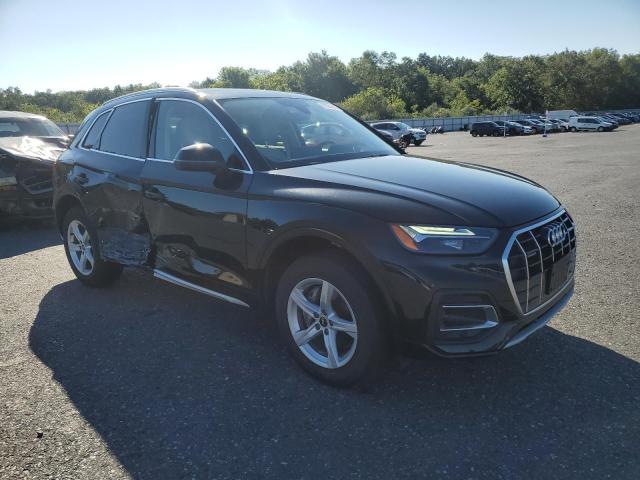 WA1AAAFY1M2132595 - 2021 AUDI Q5 PREMIUM BLACK photo 4