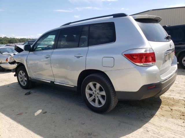 5TDBK3EH7DS252124 - 2013 TOYOTA HIGHLANDER BASE Argent photo 2