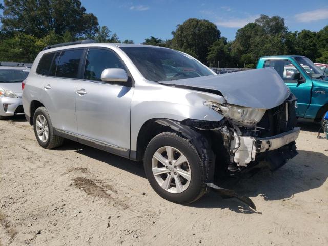 5TDBK3EH7DS252124 - 2013 TOYOTA HIGHLANDER BASE Argent photo 4