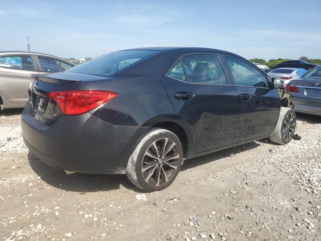 5YFBURHEXJP791033 - 2018 TOYOTA COROLLA L 黑色 照片 3