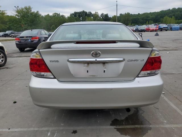 4T1BE32K95U567703 - 2005 TOYOTA CAMRY LE SILVER photo 6