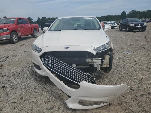 3FA6P0H78FR157071 - 2015 FORD FUSION SE WHITE photo 5