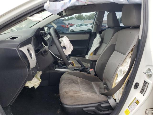 5YFBURHEXJP798550 - 2018 TOYOTA COROLLA L Ağ foto 7