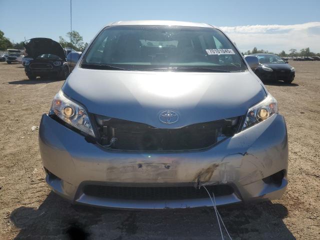5TDKK3DC4CS208294 - 2012 TOYOTA SIENNA LE SILVER photo 5