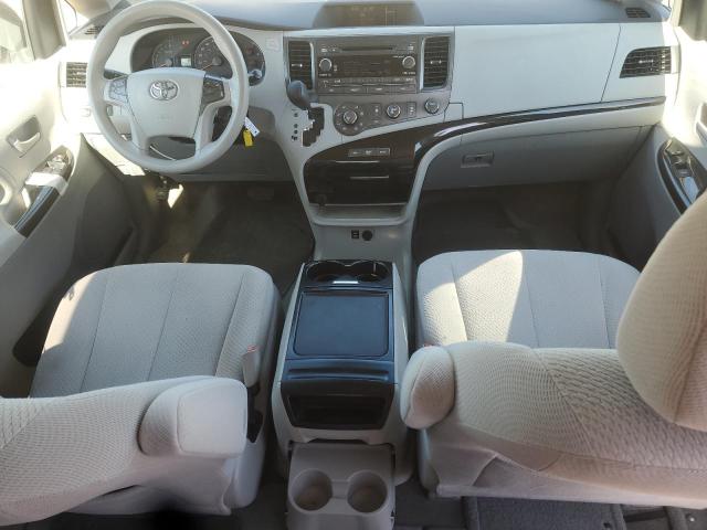 5TDKK3DC4CS208294 - 2012 TOYOTA SIENNA LE SILVER photo 8