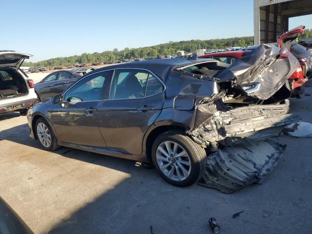 4T1C11AK5PU165699 - 2023 TOYOTA CAMRY LE GRAY photo 2