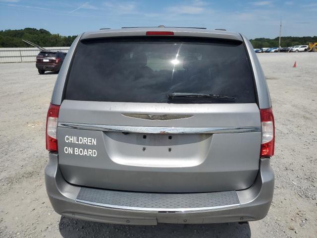 2C4RC1BG7DR715139 - 2013 CHRYSLER TOWN & COU TOURING Gümüş fotoğraf 6
