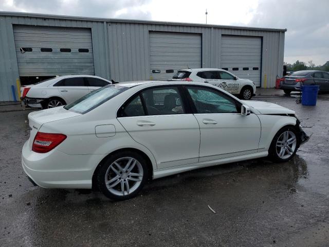 WDDGF8BB4CA687885 - 2012 MERCEDES-BENZ C 300 4MATIC WHITE photo 3