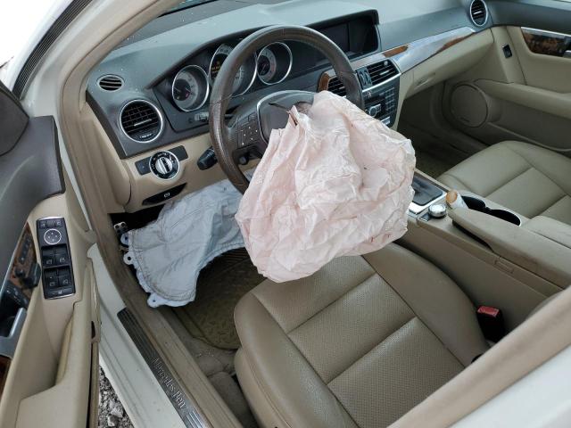 WDDGF8BB4CA687885 - 2012 MERCEDES-BENZ C 300 4MATIC WHITE photo 8