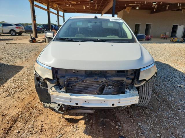 2FMDK3GC4BBA88965 - 2011 FORD EDGE SE WHITE photo 5