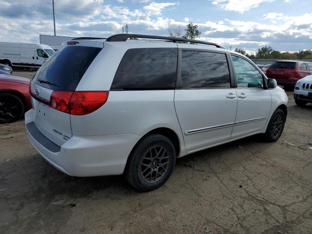 5TDBK22C28S011807 - 2008 TOYOTA SIENNA XLE WHITE photo 3