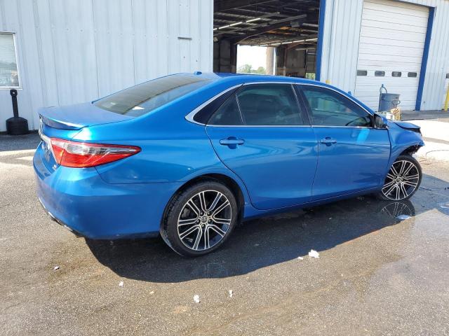 4T1BF1FK9GU544372 - 2016 TOYOTA CAMRY LE BLUE photo 3