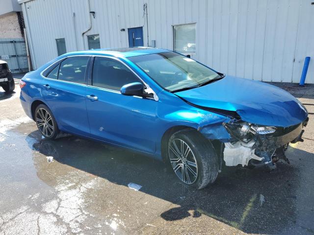 4T1BF1FK9GU544372 - 2016 TOYOTA CAMRY LE BLUE photo 4