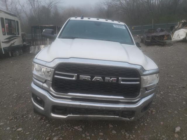 3C7WR5HJ5NG223067 - 2022 RAM 2500 TRADESMAN WHITE photo 5