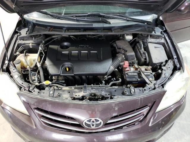 2T1BU4EE7DC071748 - 2013 TOYOTA COROLLA BASE Bordeaux Foto 11
