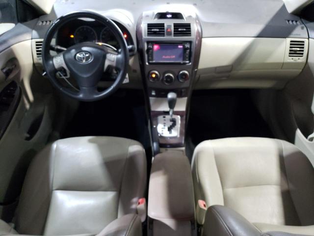 2T1BU4EE7DC071748 - 2013 TOYOTA COROLLA BASE Bordeaux Foto 8