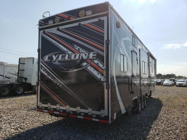 5SFGF40388E007398 - 2008 HEARTLAND CYCLONE თეთრი ფოტო 2