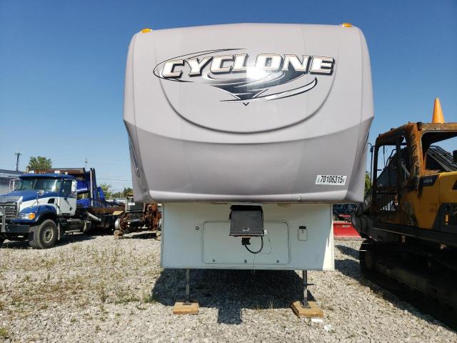 5SFGF40388E007398 - 2008 HEARTLAND CYCLONE თეთრი ფოტო 3