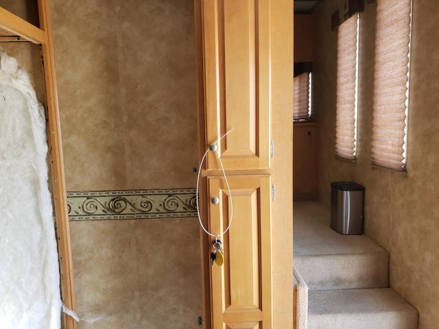 5SFGF40388E007398 - 2008 HEARTLAND CYCLONE თეთრი ფოტო 6