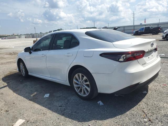 4T1C11AK8PU827730 - 2023 TOYOTA CAMRY LE WHITE photo 2