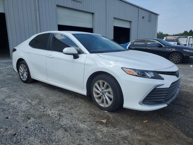 4T1C11AK8PU827730 - 2023 TOYOTA CAMRY LE WHITE photo 4