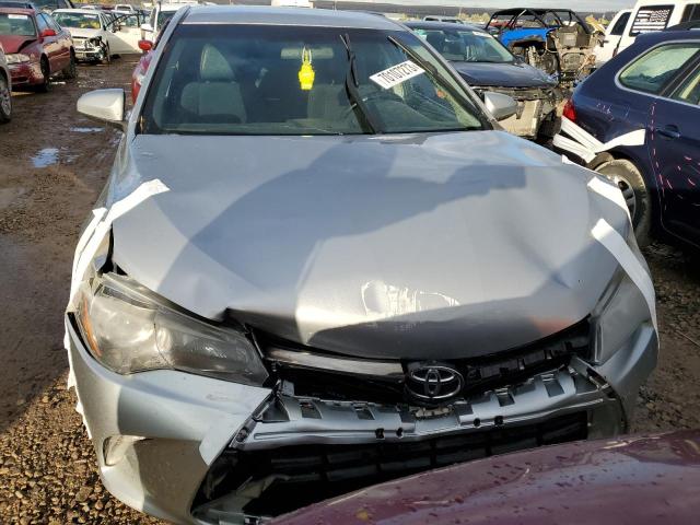 4T1BF1FKXFU473794 - 2015 TOYOTA CAMRY LE SILVER photo 5