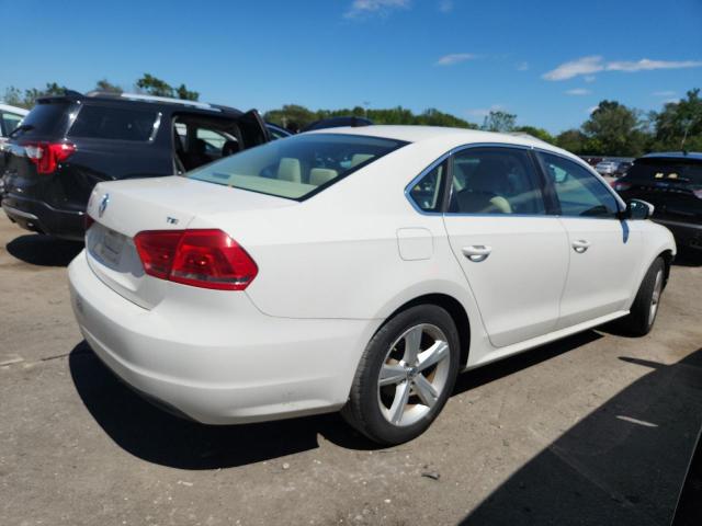 1VWAT7A36FC088604 - 2015 VOLKSWAGEN PASSAT S WHITE photo 3