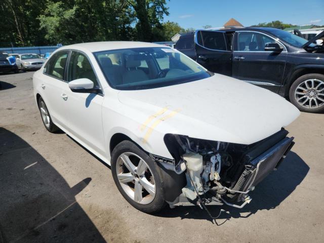 1VWAT7A36FC088604 - 2015 VOLKSWAGEN PASSAT S WHITE photo 4