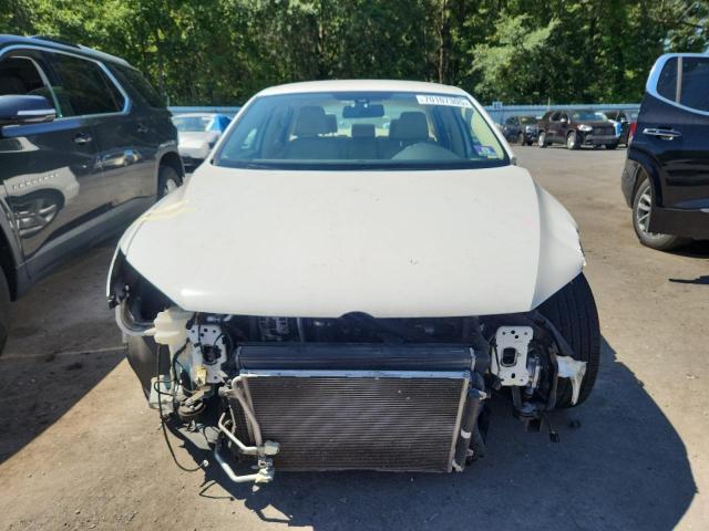 1VWAT7A36FC088604 - 2015 VOLKSWAGEN PASSAT S WHITE photo 5