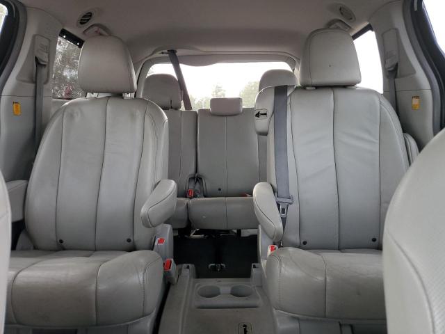 5TDYK3DC6DS300583 - 2013 TOYOTA SIENNA XLE WHITE photo 10