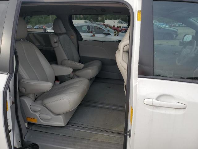 5TDYK3DC6DS300583 - 2013 TOYOTA SIENNA XLE WHITE photo 11