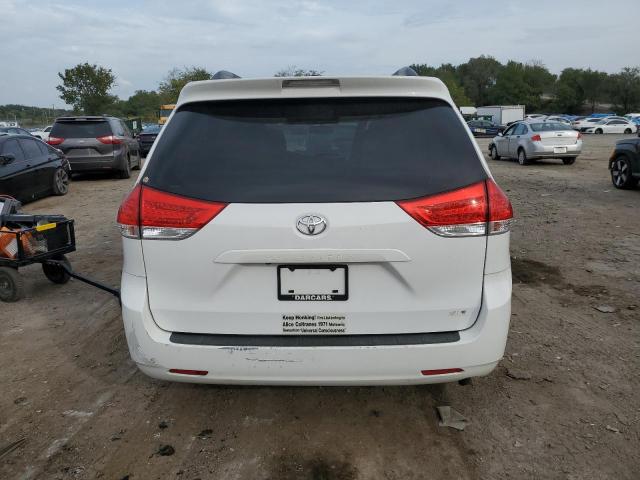 5TDYK3DC6DS300583 - 2013 TOYOTA SIENNA XLE WHITE photo 6