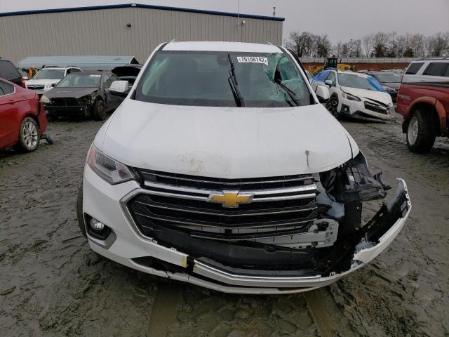 1GNERKKW1JJ147827 - 2018 CHEVROLET TRAVERSE PREMIER WHITE photo 5