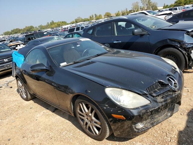 WDBWK54F59F211154 - 2009 MERCEDES-BENZ SLK 300 BLACK photo 4