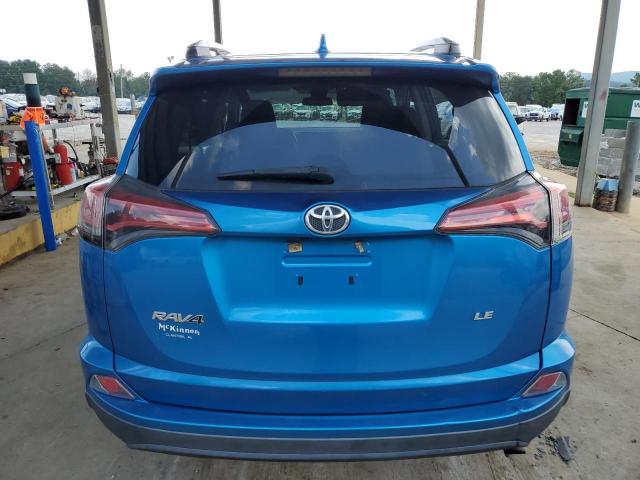2T3ZFREV0JW466717 - 2018 TOYOTA RAV4 LE أزرق صورة 6