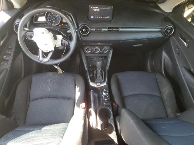 3MYDLBYV1KY505253 - 2019 TOYOTA YARIS L WHITE photo 8