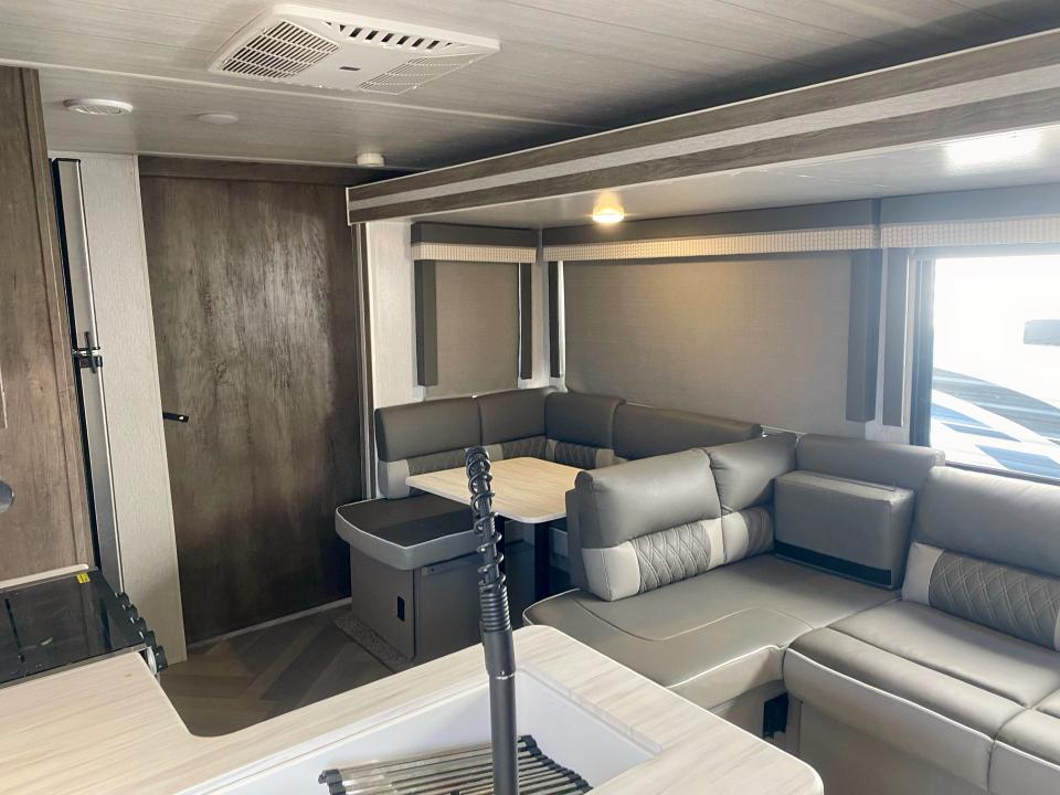 4X4TWDE2XNA276548 - 2022 FOREST RIVER WILDWOOD 29VBUD 白色 照片 5