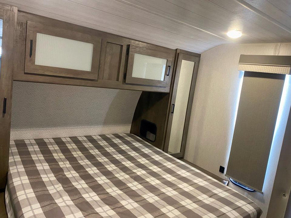 4X4TWDE2XNA276548 - 2022 FOREST RIVER WILDWOOD 29VBUD 白色 照片 8