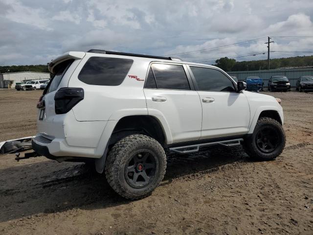 JTEBU5JR2H5448032 - 2017 TOYOTA 4RUNNER SR5/SR5 PREMIUM 白色 照片 3