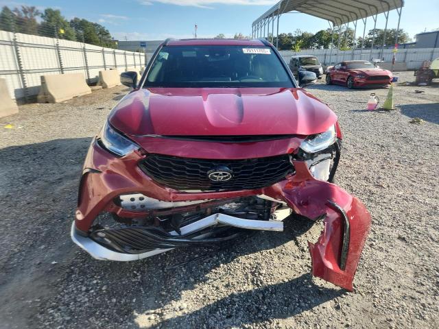 5TDKDRAH3PS022698 - 2023 TOYOTA HIGHLANDER L წითელი ფოტო 5
