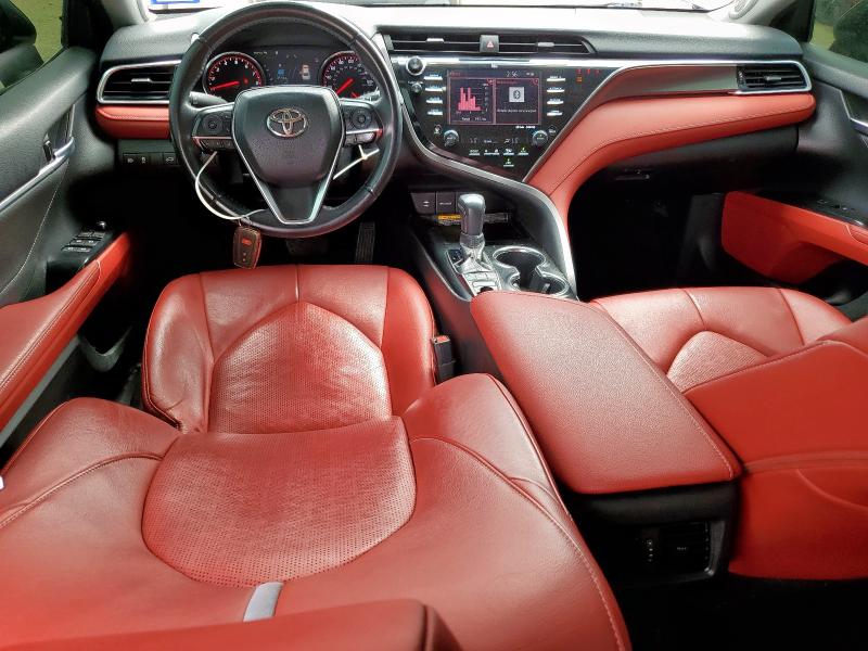 4T1BZ1HK9JU005827 - 2018 TOYOTA CAMRY XSE 石墨色 照片 8