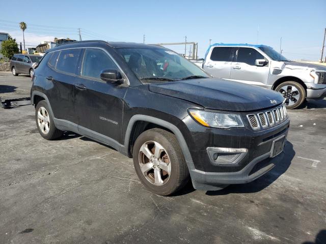3C4NJCBB6JT319040 - 2018 JEEP COMPASS LATITUDE Siyah fotoğraf 4
